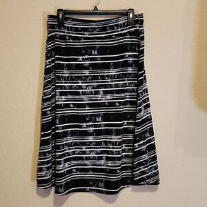 Studio 253 Black & White striped tie die pattern skirt